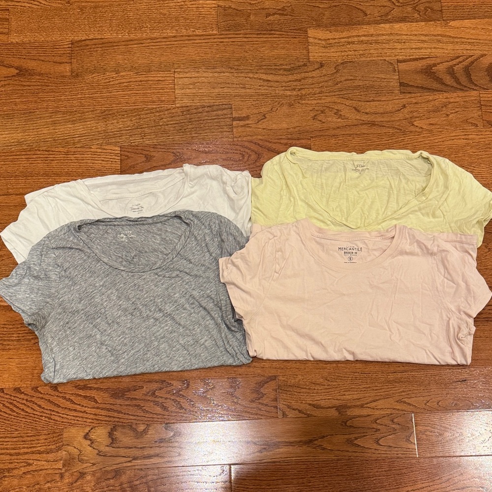 Lot of Four J.Crew Basic T-Shirts in Neutral Tones Size Small and Medium